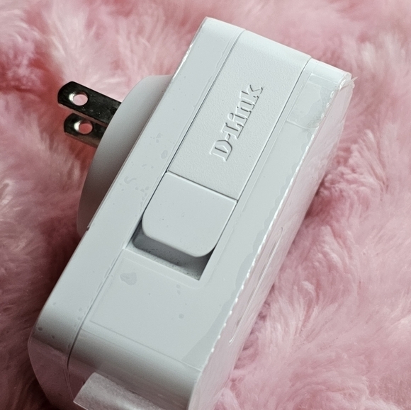 D-Link N300 Wi Fi Range Extender - Picture 4 of 6